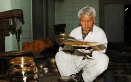 방짜유기장 사진